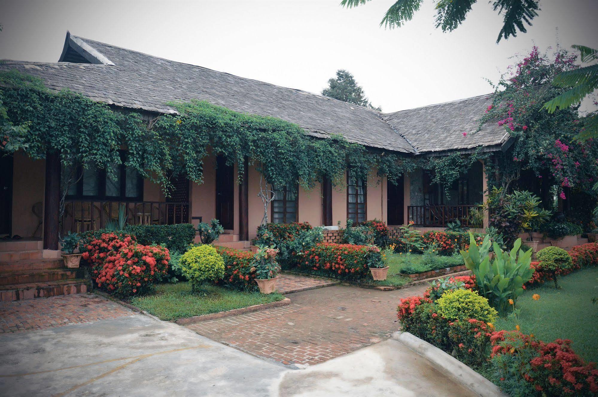 Villa Nam Song Vang Vieng Exterior photo