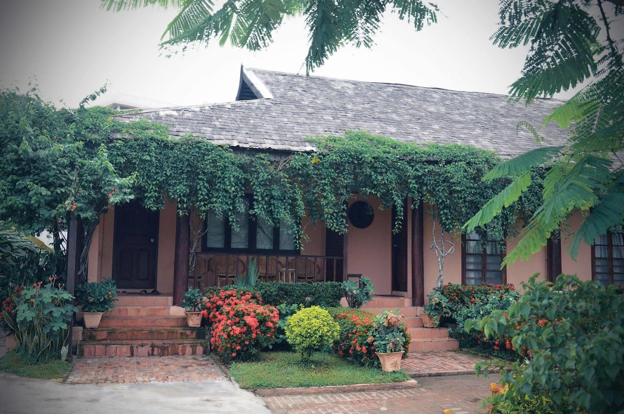 Villa Nam Song Vang Vieng Exterior photo